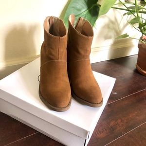 Steve Madden - ankle brown suede boots